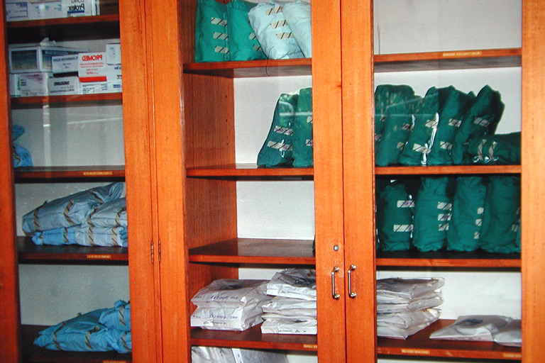 Construction of Surgical Instruments Virtual Vet Surgery